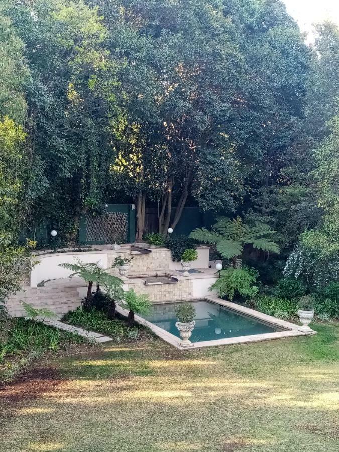 No66 Sandton Lodge Johannesburg Exterior photo